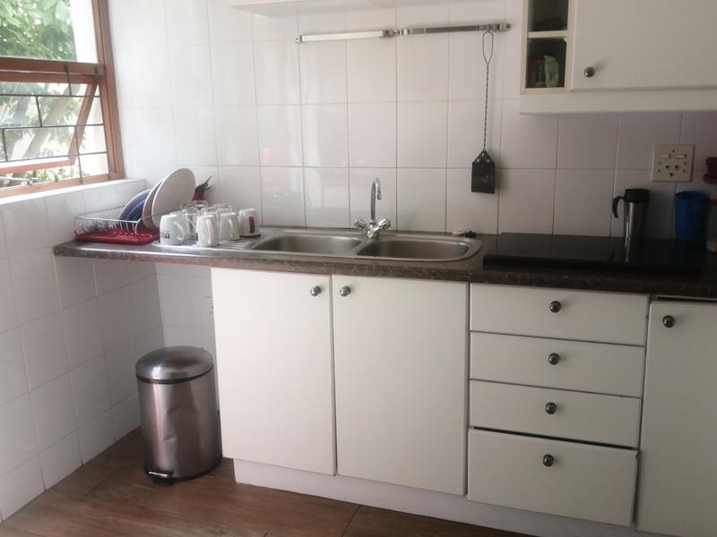 To Let 2 Bedroom Property for Rent in Kenilworth Western Cape